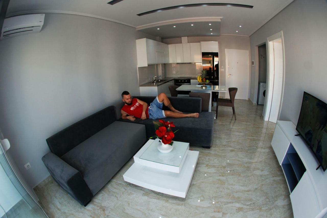 Oceanic Luxury Apartments Саранде Екстериор снимка