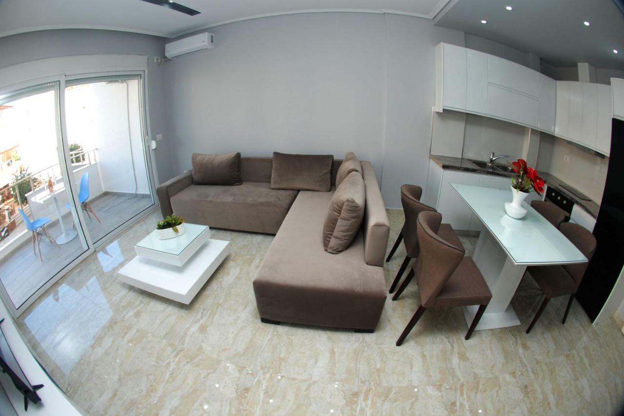 Oceanic Luxury Apartments Саранде Екстериор снимка
